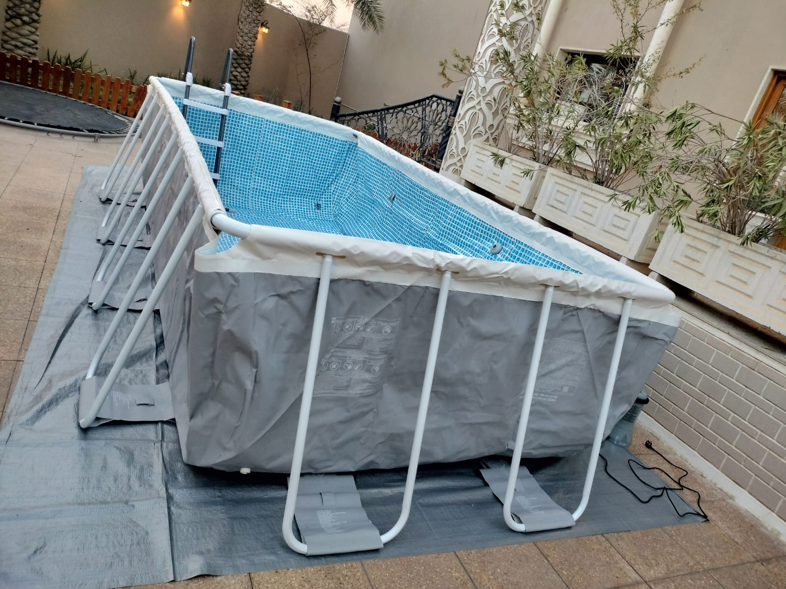 Intex Prism Frame Premium Pool 4.9m x 2.44m x 1.07 m + Installation